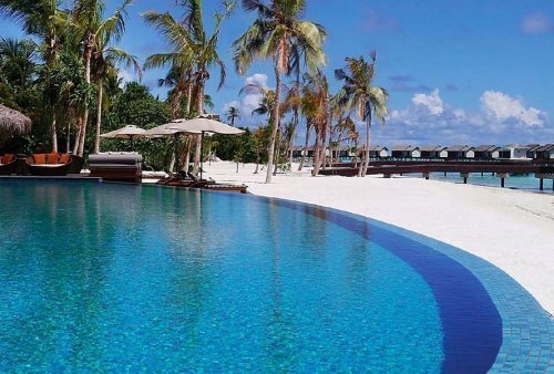 outdoor swimming pool mosaic